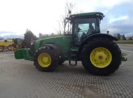 Зображення для оголошення Трактор John Deere 8335R