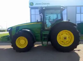 Зображення для оголошення Трактор John Deere 8335R (2012)