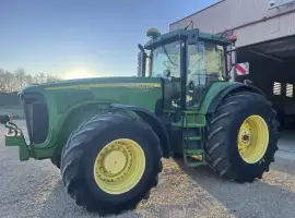 Зображення для оголошення Трактор John Deere 8220 (2005)