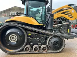 Зображення для оголошення Трактор гусеничний Challenger MT 755E (2015)