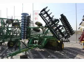 John Deere 630