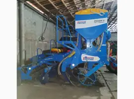 Глубокорыхлитель с внесениeм удобрений Farmet Digger 3 Fert+ Compact