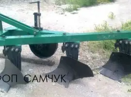 Навесной трехкорпусный плуг 3-35. Плуг ПЛН 3-35
