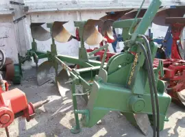 Плуг оборотний 3 корпуса Gassner