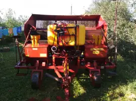 Зображення для оголошення Продам Картофелесажалка Л-207 (прицепная 4-рядная