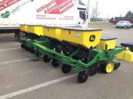 Амереканская Сеялка пропашная John Deere 7000 (8-рядная