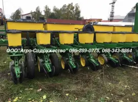 В наличии Сеялка Пропашная пневматическа John Deere 7200 из США-8 рядная из США