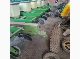 Сівалка просапна John Deere 7200/12 рядна пневма