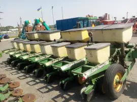 Сівалка точного висіву John Deere 7000 б/в