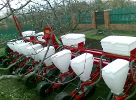 УПС-8 (Vesna-8) сеялка точного высева Весна-8
