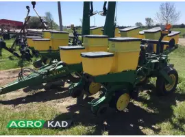 Сеялка пневматическая точного высева JOHN DEERE 7200