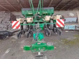 Продам сівалку Great Plains YP-825А