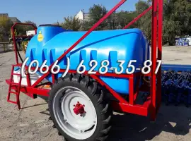 Опрыскиватель с емкостью для препарата ОП 2500