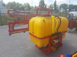 Обприскувач для полів на 600 л штанга 12 м