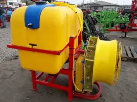 Вентиляторний обприскувач 600 л
