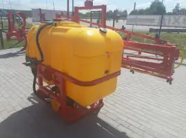600 л обприскувач навісний штанга 12 м
