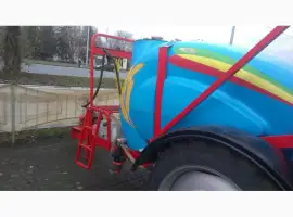 Опрыскиватель МАКСУС 2000 (Польша),  прицепной,  2000 литров,  18 метров Опрыскиватель