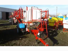 Обприскувач причіпний 2500 л крила 18 м