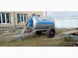 Причіп-бочка МЖТ-6 вакумна з розкидачем навозу