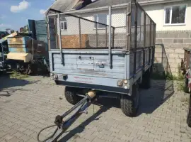 Гноєрозкидач одно та дво осьні Польща