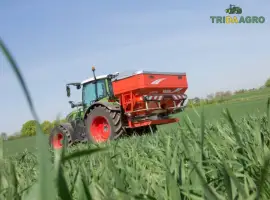 Новый разбрасыватель удобрений rauch axis m30.2 q