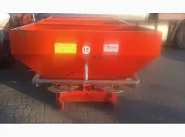 Разбрасыватель удобрений на 1000 кг фирмы Woprol (польша)