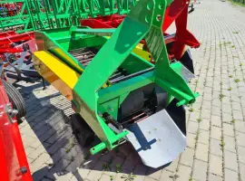 Зображення для оголошення Картоплекопачка однорядна транспортерна з суцільним ножем фірми Bomet (Оригінал)