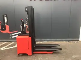 Зображення для оголошення Штабелер электрический поводковый Manitou1, 6 т 4.2 м