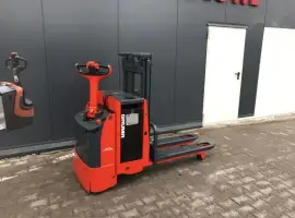 Зображення для оголошення Б/У Штабелер електричний самохідний LINDE L12L 1, 2т 2, 0м батарея 2010 р