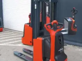 Зображення для оголошення Штабелер электрический LINDE L12 2011р 3, 1м