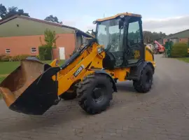 Зображення для оголошення Фронтальный погрузчик JCB 406 2008 года