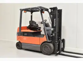 Зображення для оголошення Вилочный погрузчик Toyota 7FBMF30