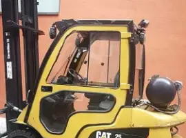 Зображення для оголошення Вилочный погрузчик CAT Lift Trucks GP25N 2012 года