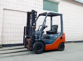 Зображення для оголошення Вилочный погрузчик бу TOYOTA 02-8FD18