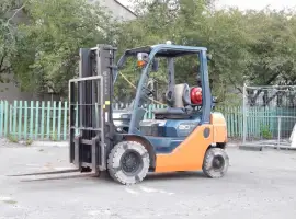 Зображення для оголошення Вилочный погрузчик бу TOYOTA 8FGL20