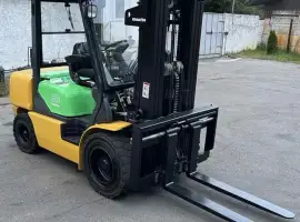 Зображення для оголошення Вилковий дизельний навантажувач кара 3т. Komatsu FD30 вагоннік