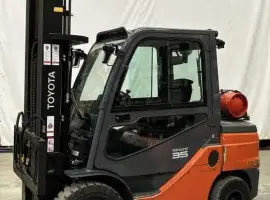Зображення для оголошення Газовий навантажувач 3.5т. Toyota 8FGJF35 2020 року 5.5м.підйом кабіна