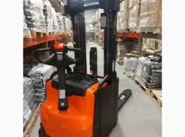 Зображення для оголошення Электрический штабелер Toyota BT SWE-160 в наличии