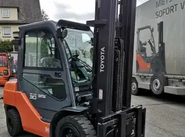 Зображення для оголошення Дизельний навантажувач 3т. Toyota 02-8FDF30 2019р. 1955мг 6м. підйом