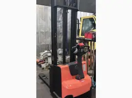 Зображення для оголошення Електроштабелер BT SWE120L 1.2т.