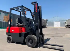 Зображення для оголошення Вилочний газ-бензиновий автонавантажувач Nissan з двома додатковими секцiями