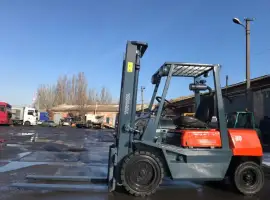 Зображення для оголошення Дизельный вилочный погрузчик навантажувач Toyota на 3 тонны