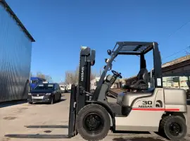 Зображення для оголошення Бензиновый вилочный автопогрузчик Nissan, на 3 тонны, на больших 15 колёсах