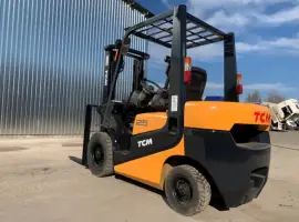 Зображення для оголошення Бензиновый вилочный автопогрузчик TCM на 2.5 тонны. Модель: FG25C6