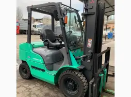 Зображення для оголошення Бензиновый вилочный автопогрузчик Mitsubishi с боковым смещением. Модель: FG25D-F17D