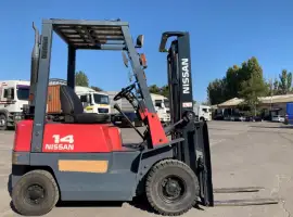 Зображення для оголошення Вилочный бензиновый автопогрузчик Nissan на 1.35 тонны