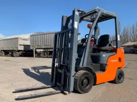 Зображення для оголошення Вилочний навантажувач Nissan NP1F1A15D. Номiнальна вантажопідйомність 1, 5 тонни