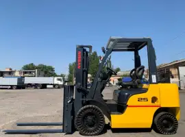 Зображення для оголошення Вилочний навантажувач Nissan U1F2A25D із синхронним позиціонером вил