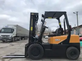 Зображення для оголошення Дизельный вилочный автопогрузчик Дэу с боковым смещением и мачтой вагонник