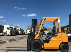Зображення для оголошення Бензиновый автопогрузчик Mitsubishi FGE20D-F17D с боковым смещением